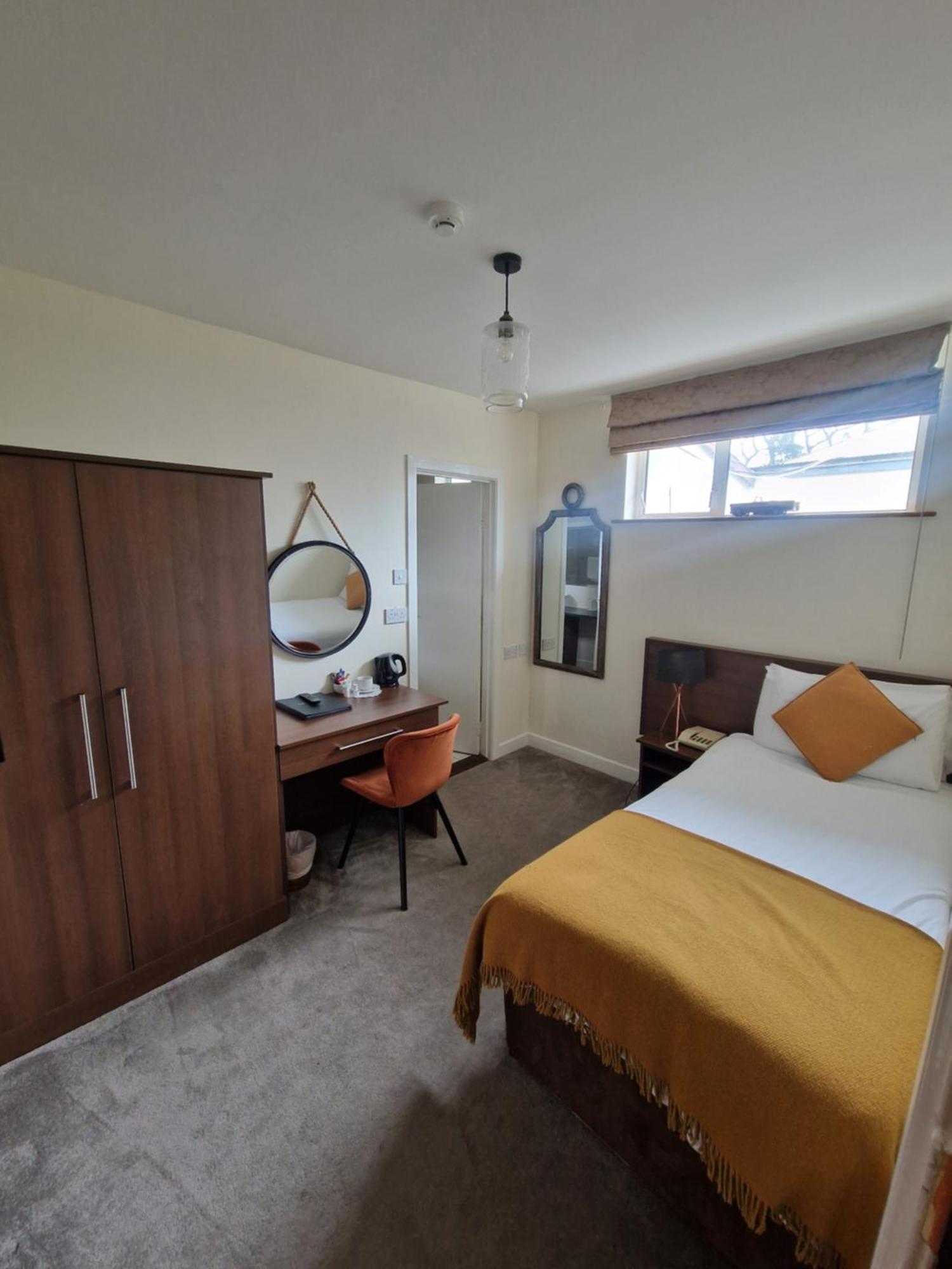 Arnolds Hotel دانفاناغي المظهر الخارجي الصورة